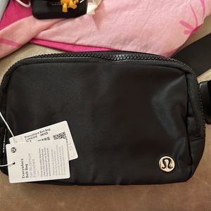 Lululemon Everywhere Belt Bag